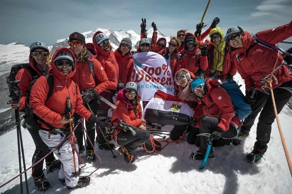 In the longest women's rope team in the world, around 80 female climbers from all cultures and ages climbed the 4164 m high summit of the Breithorn (VS) last week.
