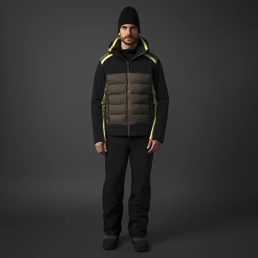 Men's winter insulated jacket with waterproof design, suitable for snow sports and outdoor winter activities. Perfect for staying warm and dry in cold weather conditions.