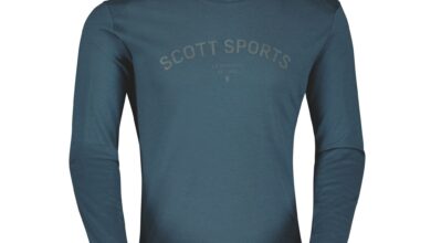 Men's blue Scott Sports hoodie, ideal for winter outdoor activities and winter sports enthusiasts, featuring comfortable design and stylish branding.