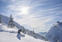 Experience thrilling winter skiing adventures in stunning snowy mountain landscapes - your ultimate source for everything winter.