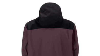 Men's outdoor jacket with 3-layer waterproof and windproof design, ideal for winter activities, featuring a black and maroon colour scheme.
